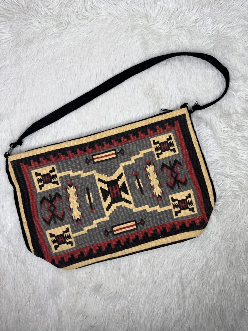 Vintage red black tan southwestern Native American Aztec boho zippered purse